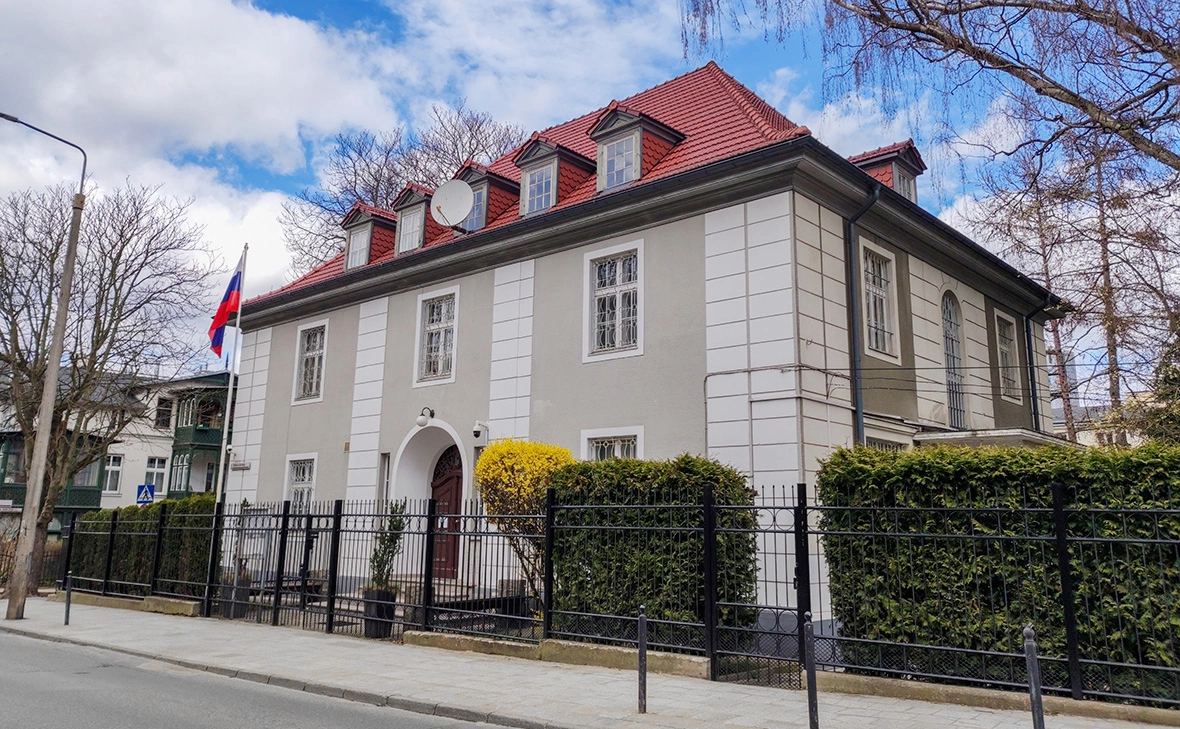 Robson90 / Shutterstock