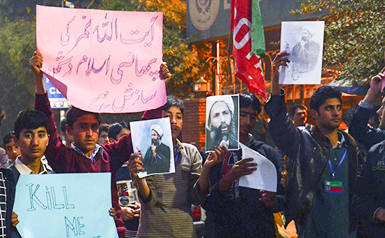 Пакистанские студенты во время протеста против казни&nbsp;шиитского лидера Нимра аль-Нимра