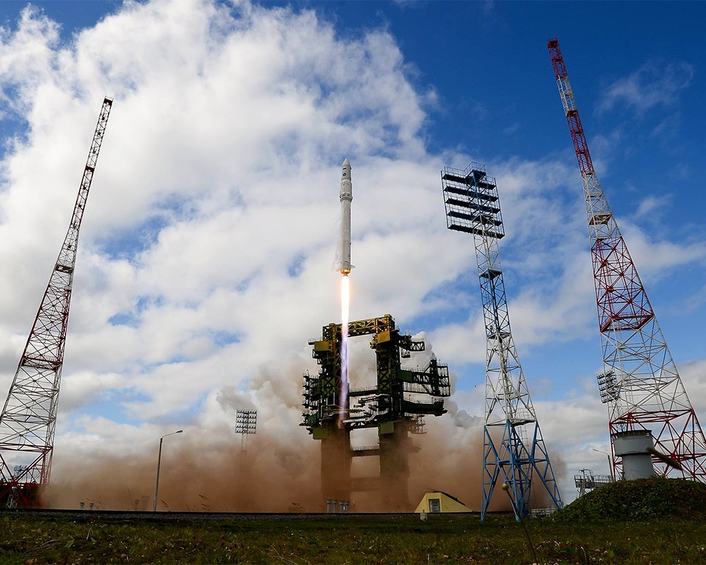 Ракета-носитель "Ангара-1.2ПП" во время старта на космодроме Плесецк