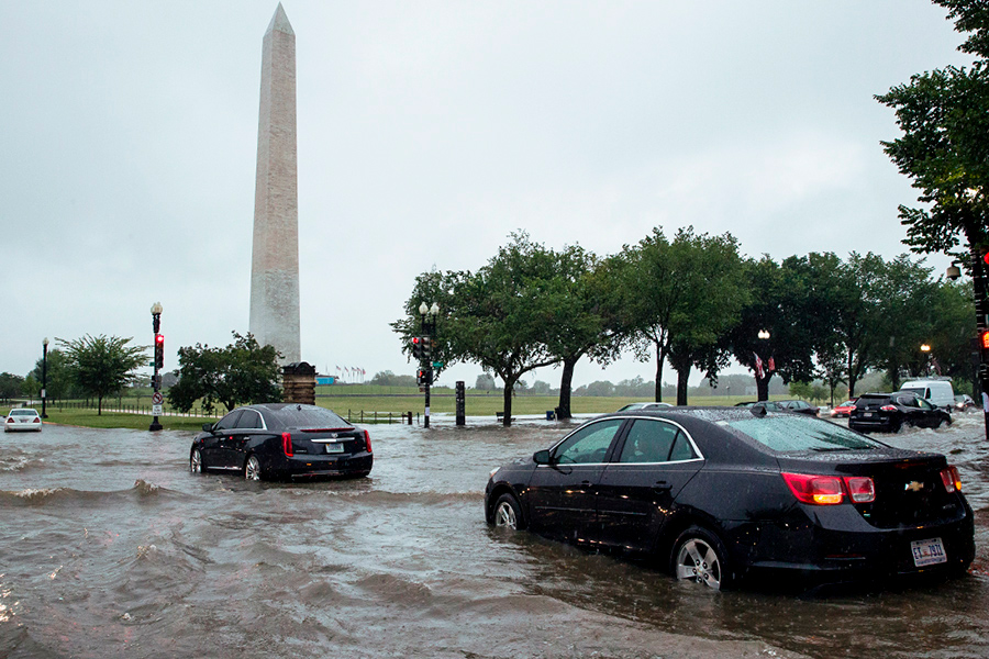 Сильные дожди привели к тому, что некоторые районы Вашингтона оказались затоплены