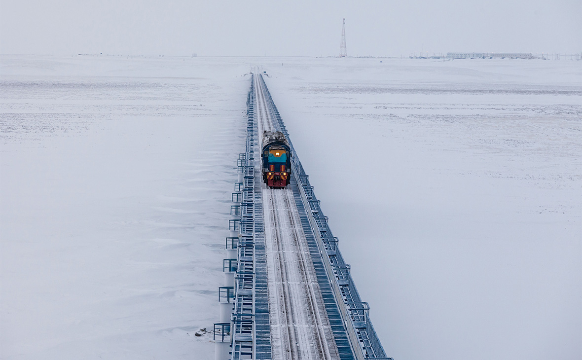 Самая северная железная дорога России подешевела почти на 40 млрд руб. — РБК