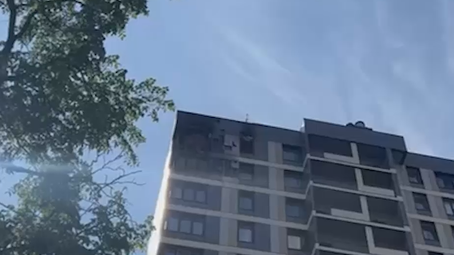 Последствия удара дрона по жилому дому в Красногорске. Видео