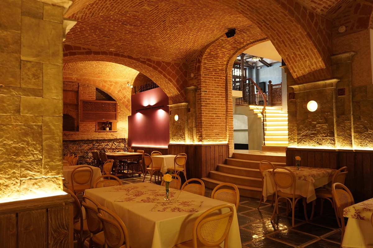 «Оджалеши Хаус», Тбилиси, пр-т Шота Руставели, 23