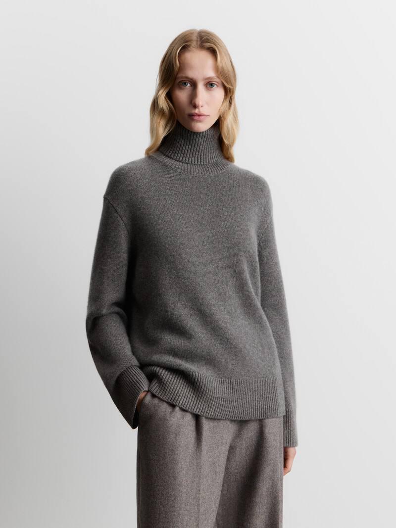 Свитер, 12 Storeez, 49 000 руб.