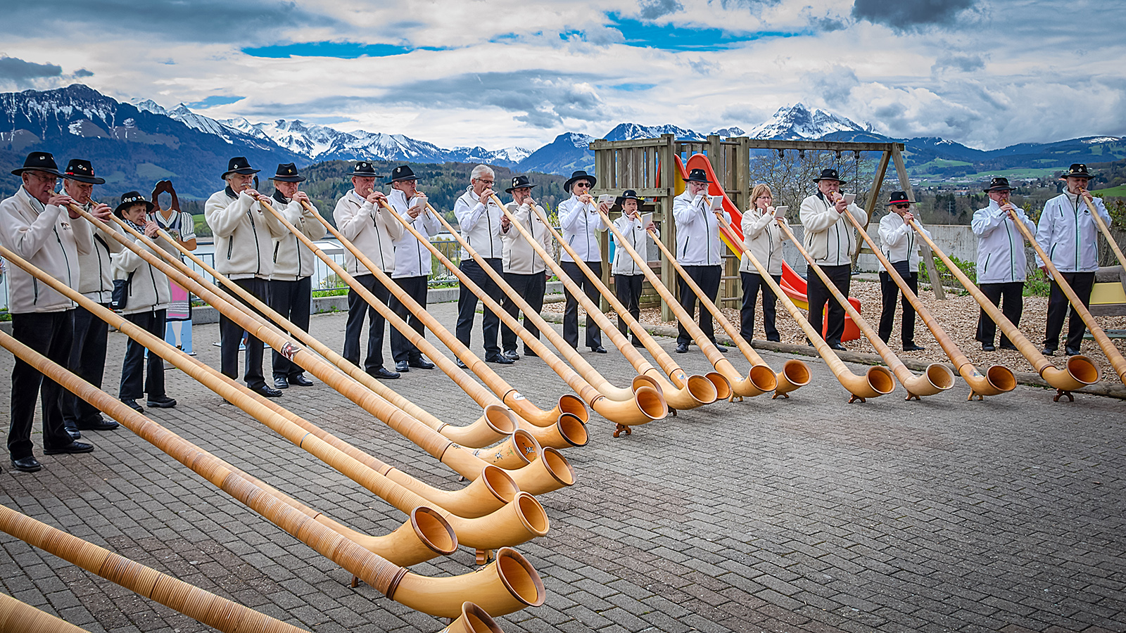 Швейцарская техника пения йодль