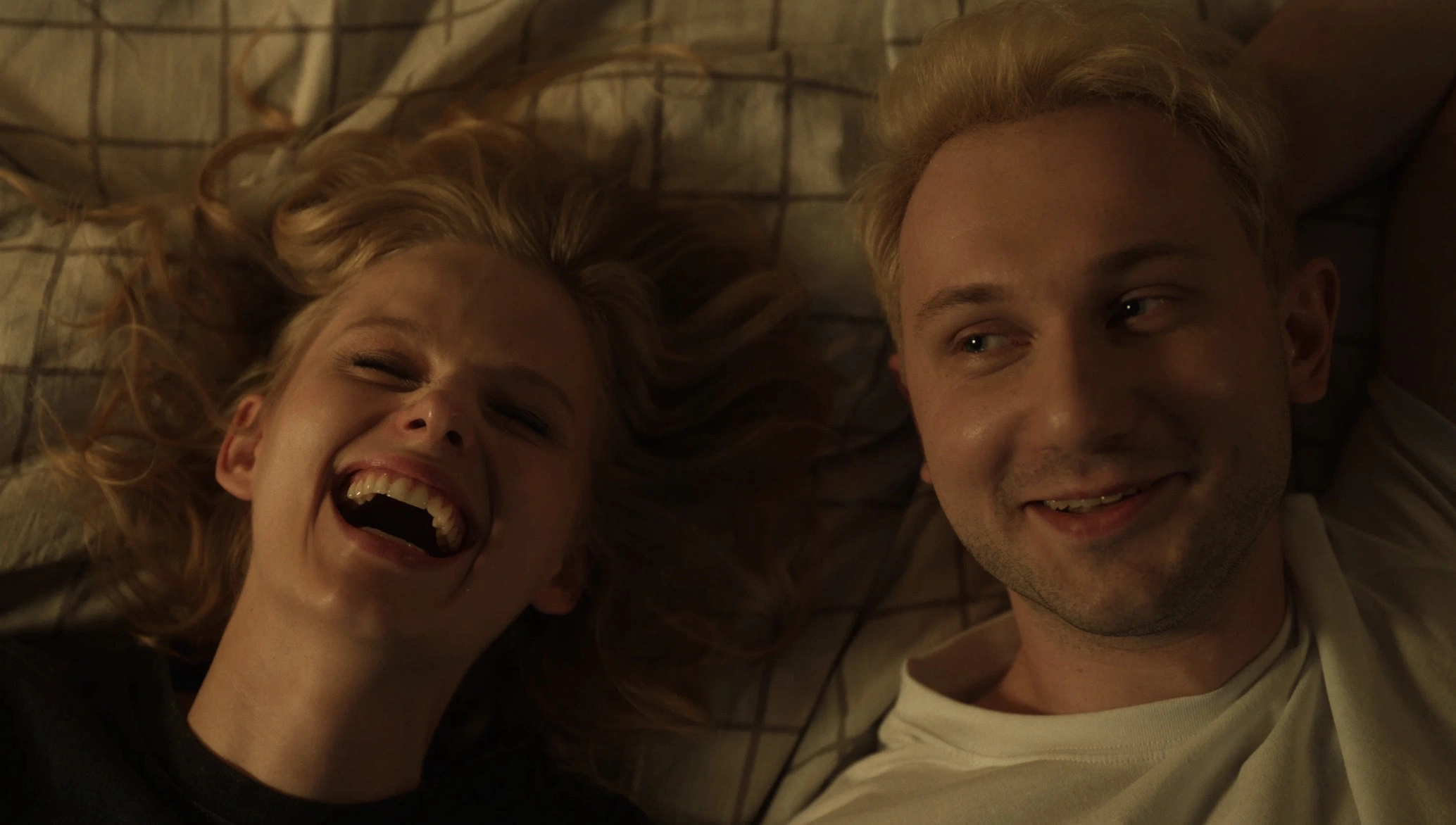 Саша Бортич и Гоша Токаев в фильме «Счастлив, когда ты нет»