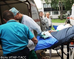 С тяжелыми травмами госпитализирована девочка, выпавшая из окна в Петергофе