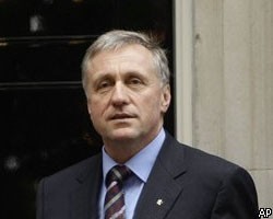 Премьер-министр Чехии подал прошение об отставке