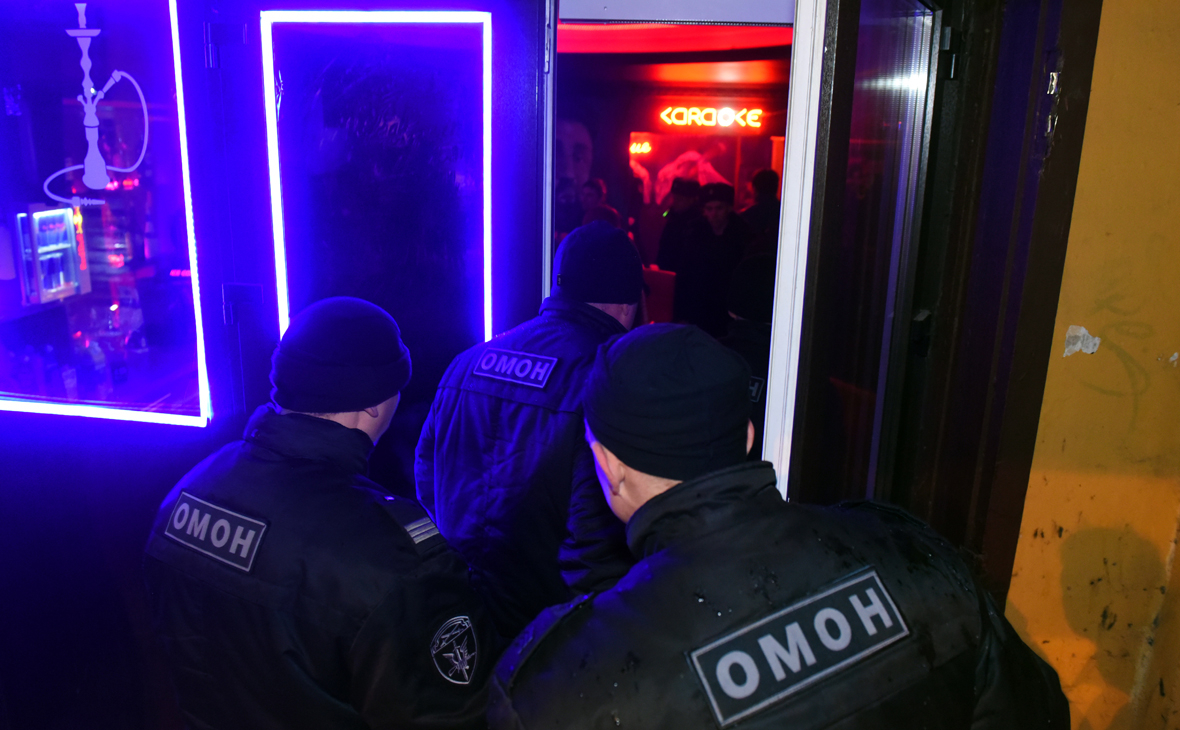 Ночной полицейский рейд по барам&nbsp;Санкт-Петербурга