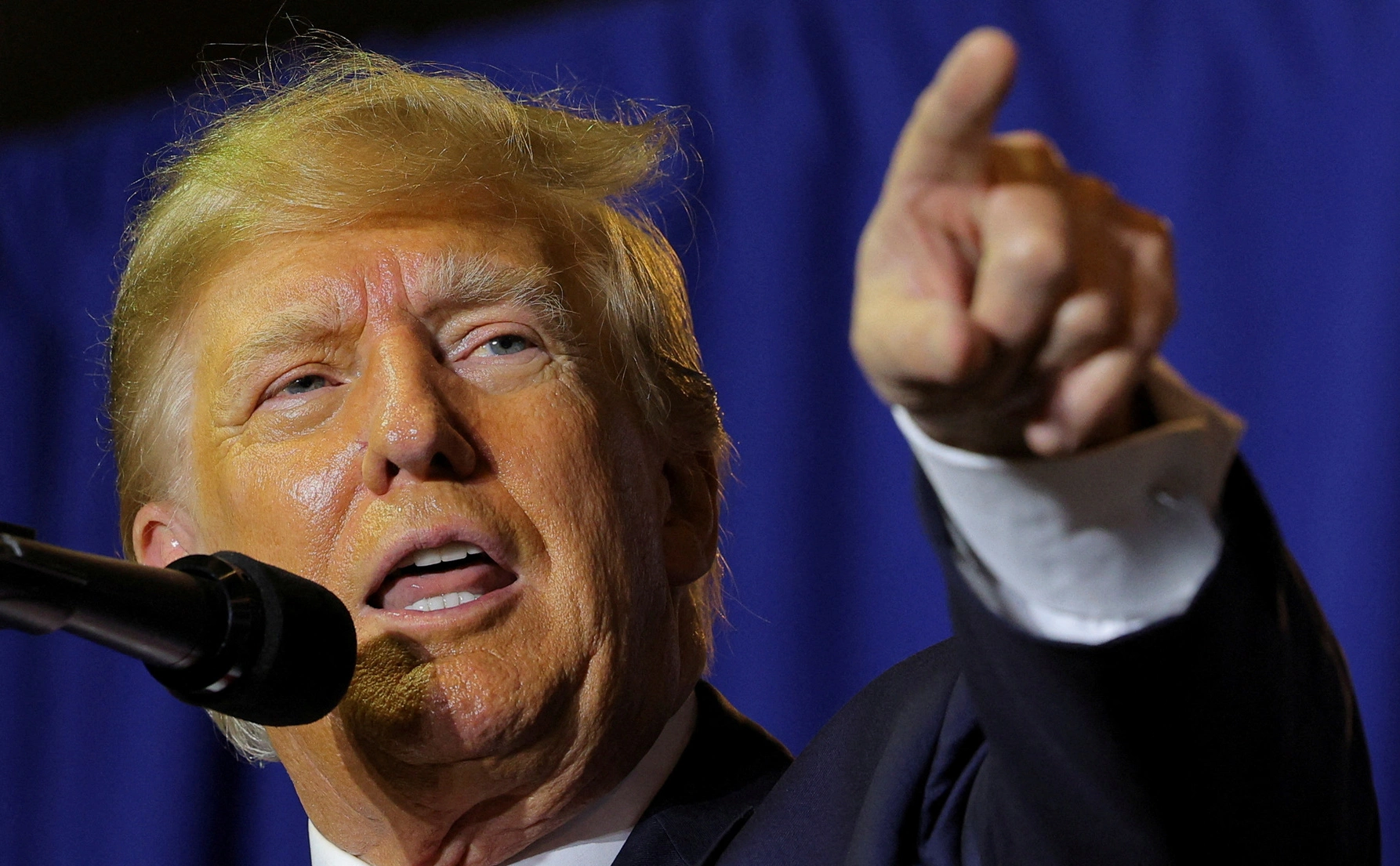 Brian Snyder / Reuters