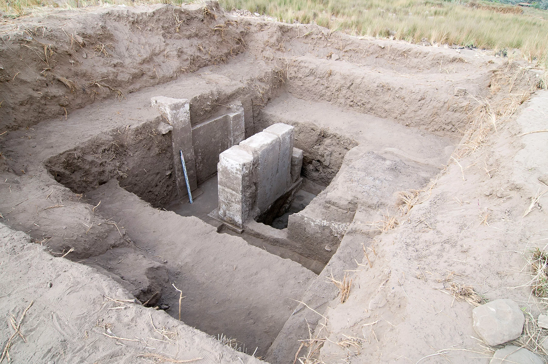 <p>Российская археологическая экспедиция в Мемфисе: главный вход в &laquo;чистые кладовые&raquo;</p>