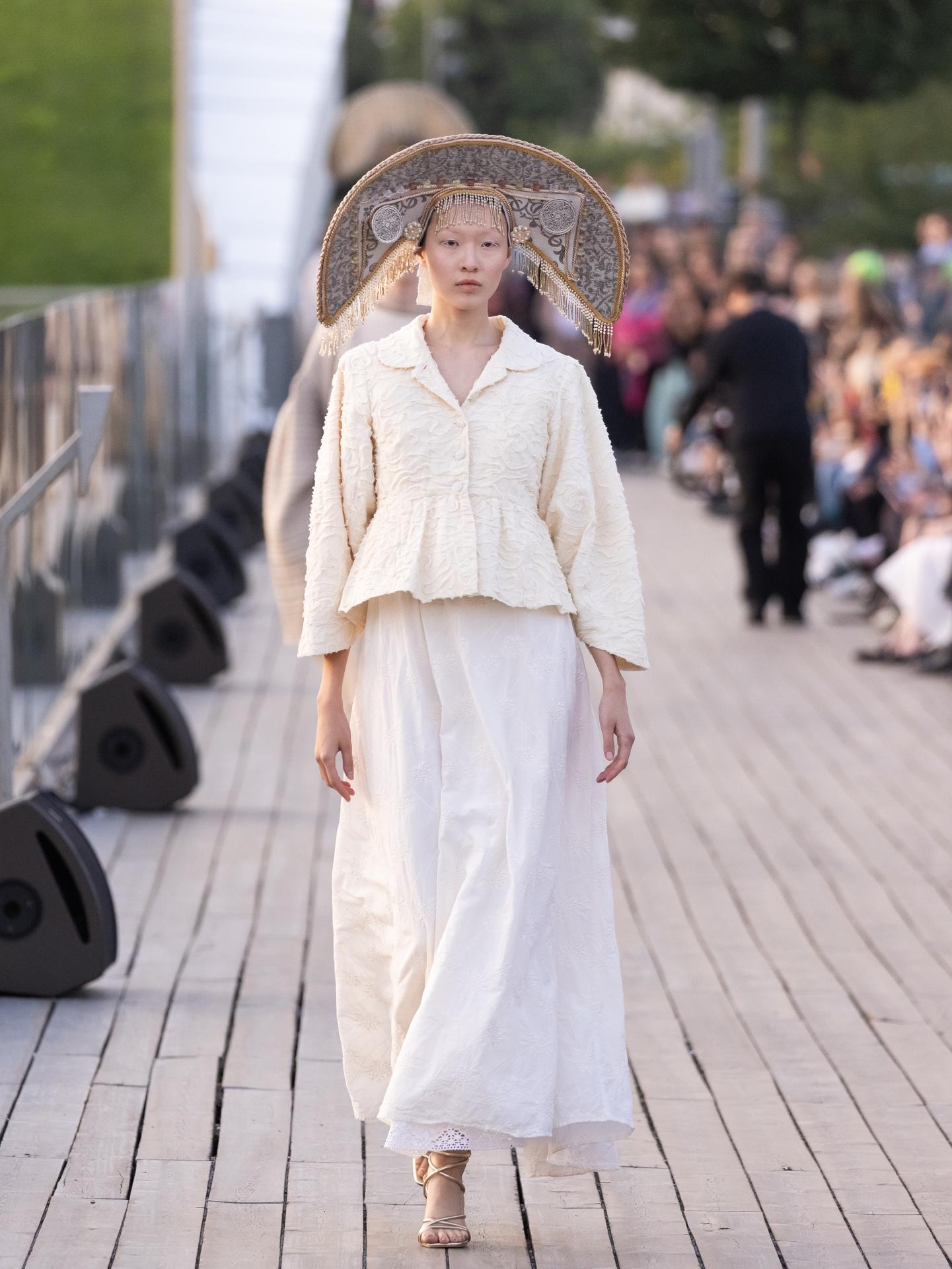 Показ «Мандрагора. Al-коллекция 1869/2025. Цифровое наследие»