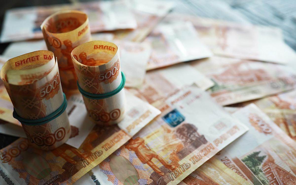 &laquo;РБК Инвестиции&raquo; изучили предложения банков по вкладам и отобрали десять самых выгодных из них. Из рейтинга были исключены депозиты, предусматривающие оформление дополнительных услуг для получения максимального процента