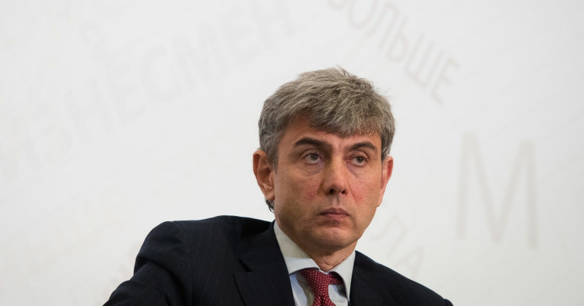 Разлили 60 тысяч бутылок вина с эмблемой "Спартака", но не продали ни одной. До 