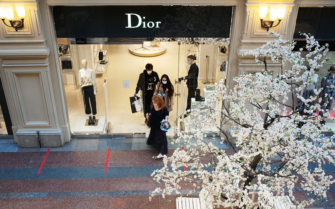 Dior и другие люксовые марки обновили рекорд продаж в России