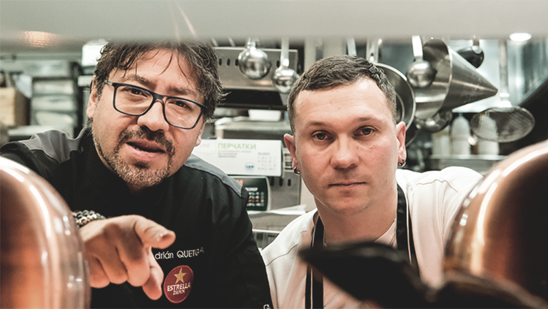 Слева направо: бренд-шеф ресторана Grand Cru Адриан Кетглас и шеф-повар ресторана Grand Cru Андрей Илюшин