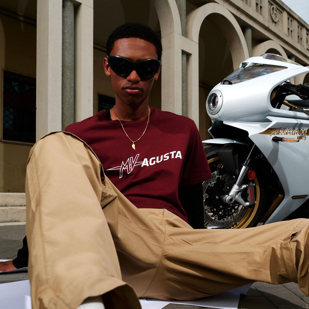 Коллекция уличной одежды MV Agusta