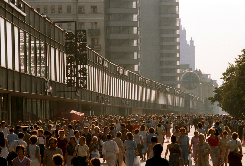 Час пик&nbsp;на проспекте Калинина, 1986 год
