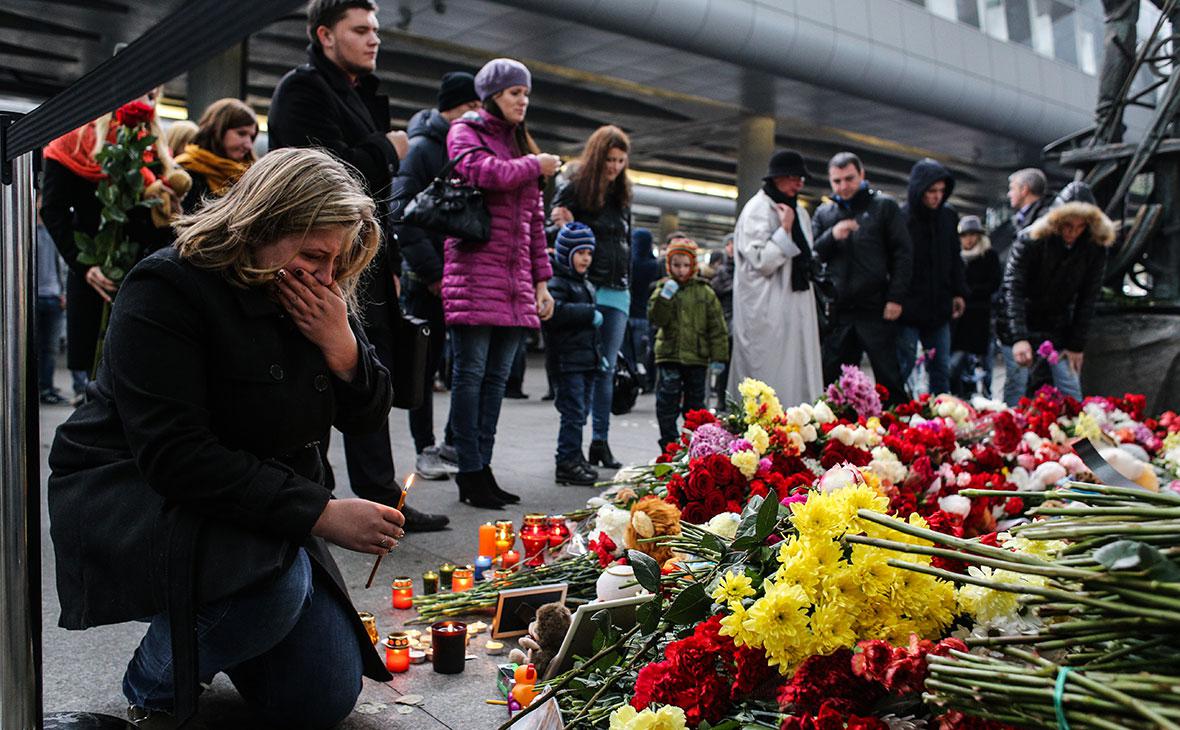 В России вспоминают жертв теракта над Синаем. Что известно спустя 10 лет