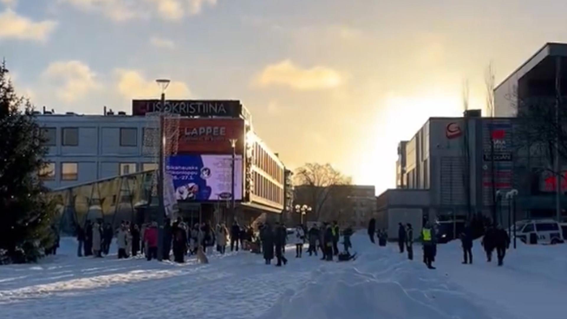 В Финляндии прошел митинг из-за нового закрытия границы с Россией