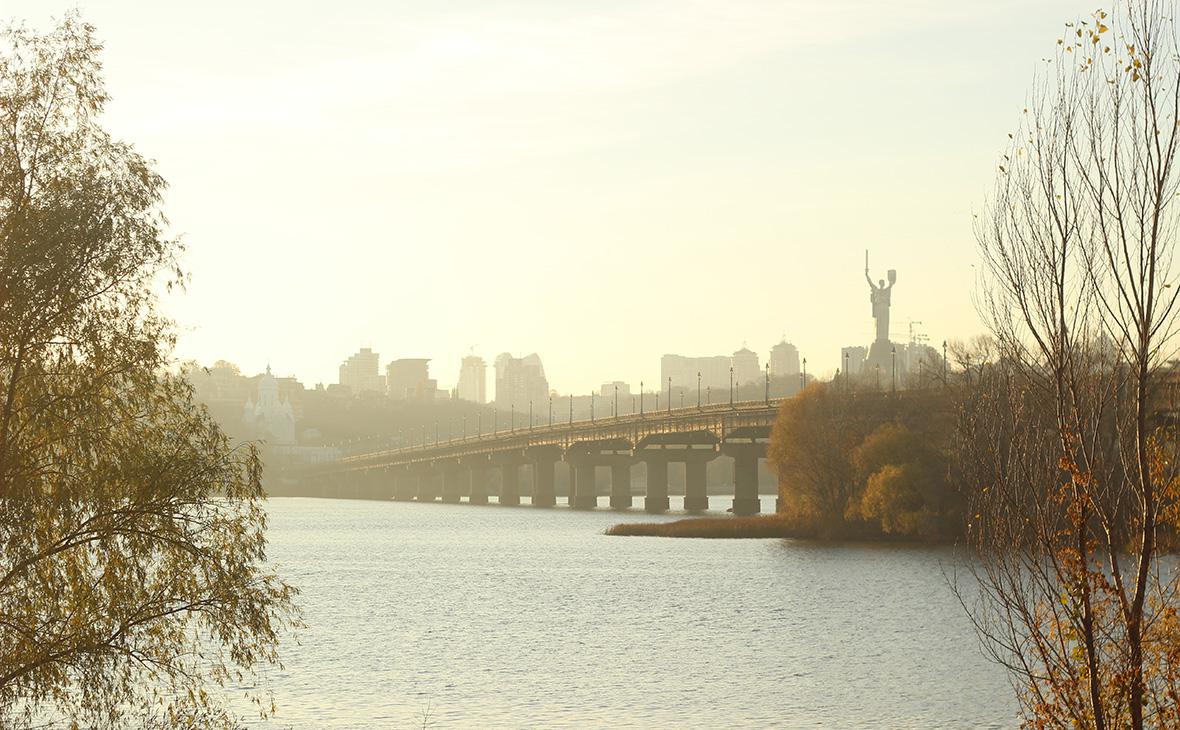 Мост имени Е. О. Патона в Киев, Украина