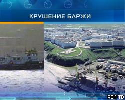 В порту Анадыря из-за "Урала" опрокинулась баржа: 5 погибших 