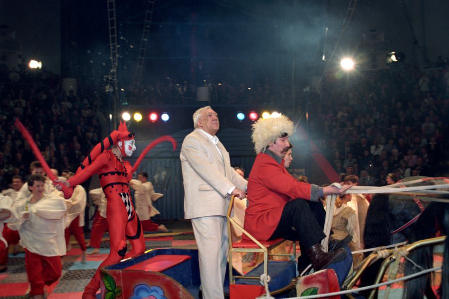 Юрий Никулин в цирке на Цветном бульваре во время чествования по случаю его юбилея, 1996 год