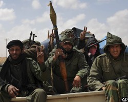 Войска М.Каддафи ведут бои за город Зинтан на севере Ливии