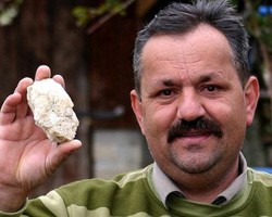 Житель Боснии: Пришельцы обстреливают меня метеоритами 