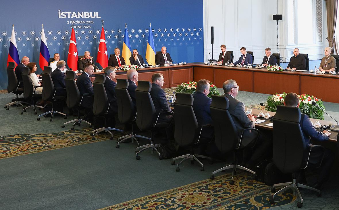 Российско-украинские переговоры во дворце Чираган, Стамбул, Турция, 2 июня 2025 года