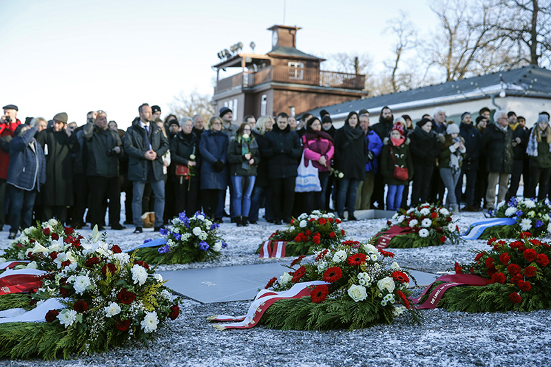 Церемония в&nbsp;память жертв холокоста на&nbsp;территории бывшего концлагеря Бухенвальд недалеко&nbsp;от&nbsp;Веймара (Германия)

