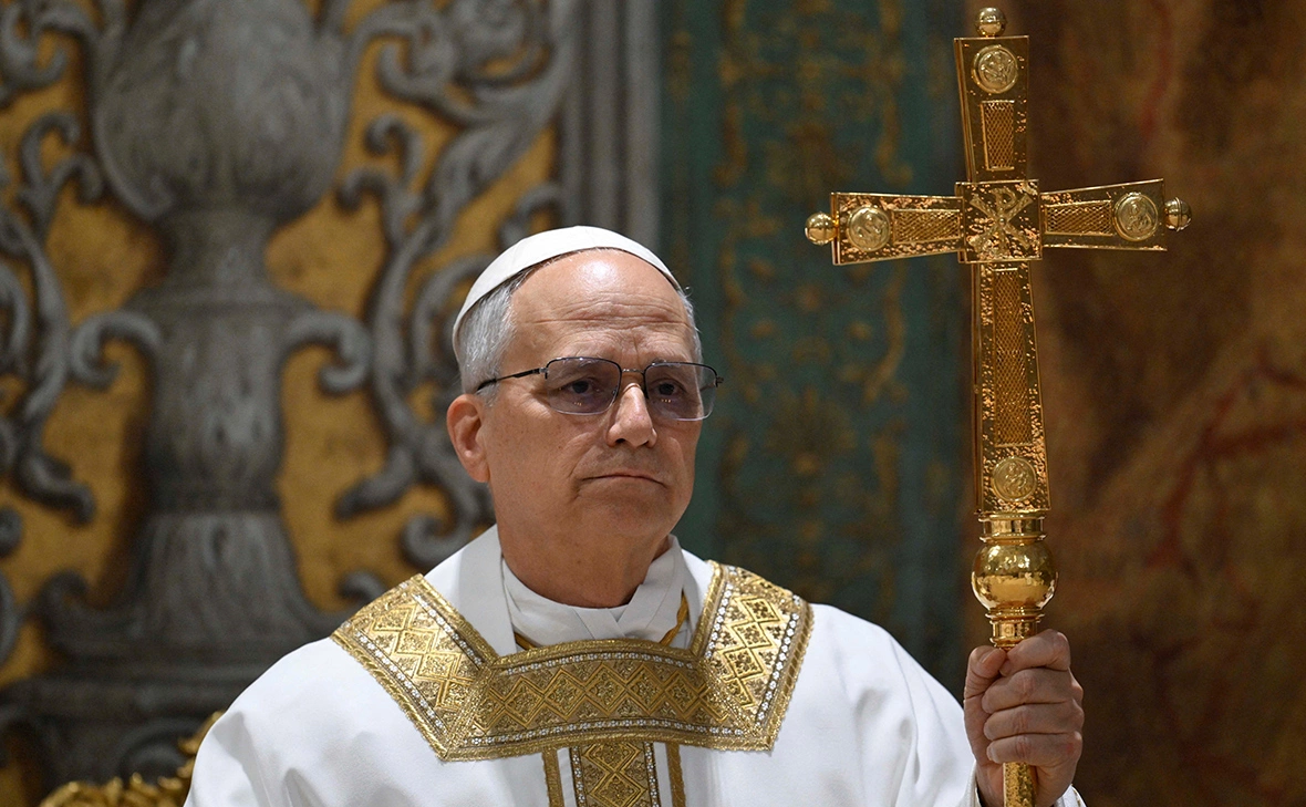 Simone Risoluti / Vatican Media / Reuters