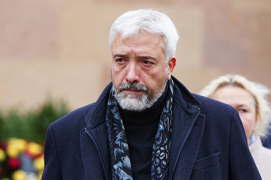 На прощании присутствовал и глава Россотрудничества Евгений Примаков.