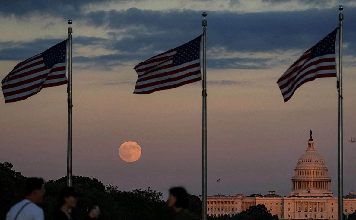 Kent Nishimura / Reuters