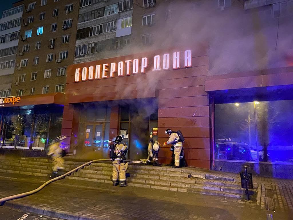 Крупный пожар в центре Ростова: сгорел магазин «Кооператор Дона»