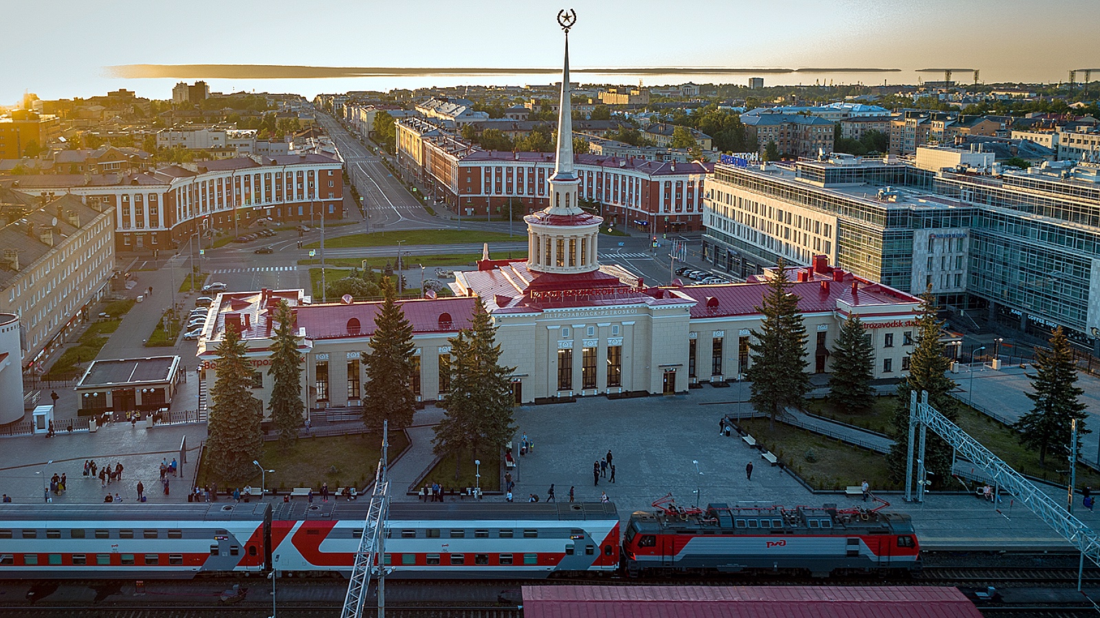 Железнодорожный вокзал в Петрозаводске