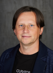 Кибербезопасность как услуга: почему бизнес отдает защиту на аутсорс