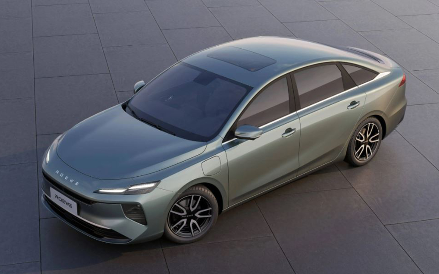 Roewe D6 поставил рекорд по экономичности среди электрокаров в 2025 году