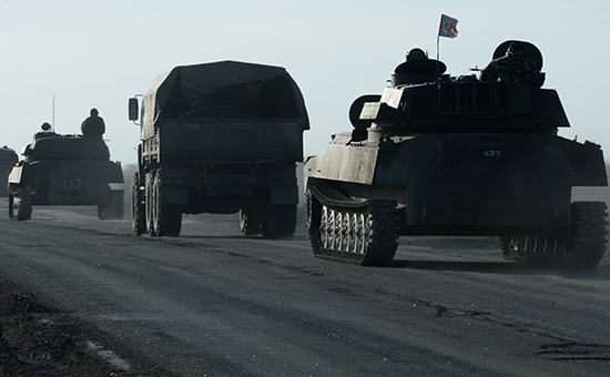 Отвод колонны тяжелой военной техники ДНР от линии соприкосновения