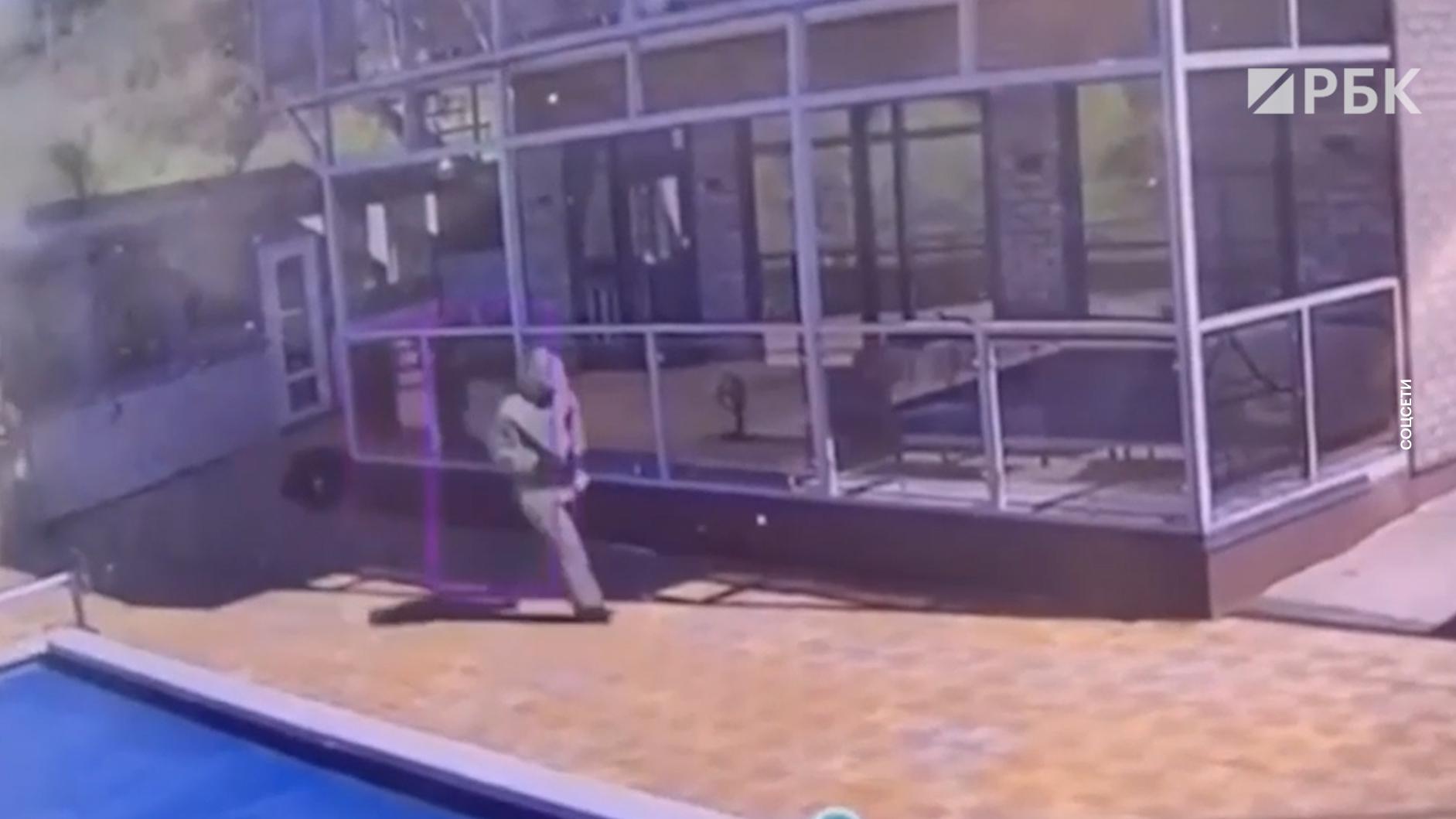 Неизвестный в костюме химзащиты убил криминального авторитета на Кубани