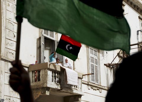 Ливийские мятежники наступают на родной город М.Каддафи
