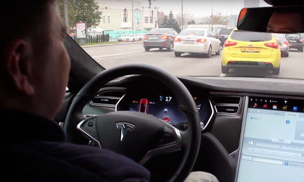 В Москве протестировали первый автомобиль с автопилотом 