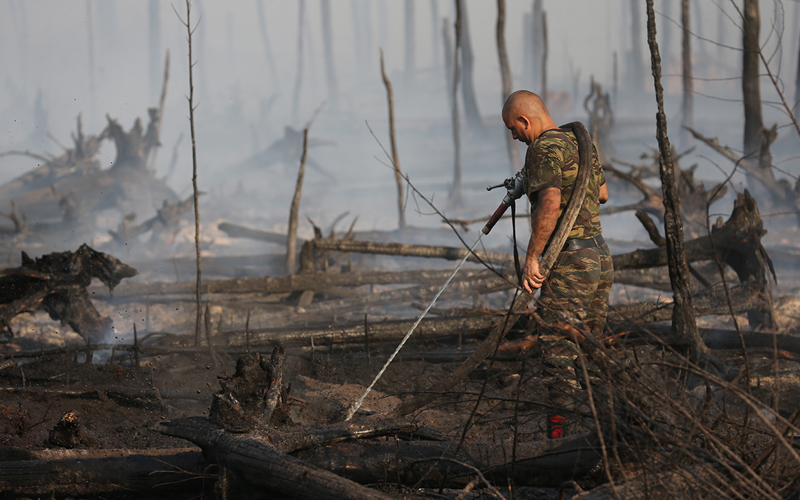 Путин направил военных тушить пожары в Сибири