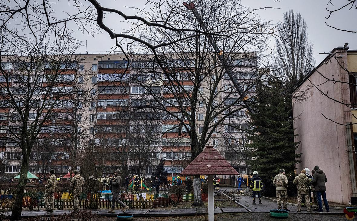 Обстановка на месте крушения вертолёта в Броварах, 18 января 2023 г.