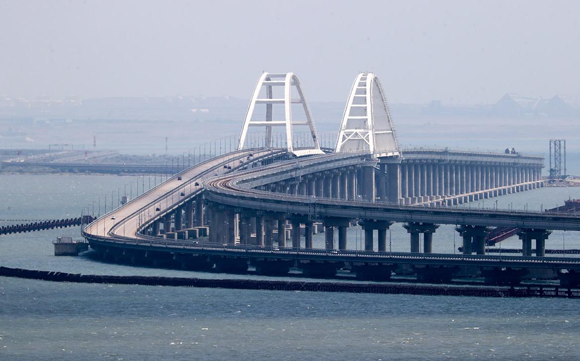 Власти объяснили запрет на проезд электромобилей по Крымскому мосту