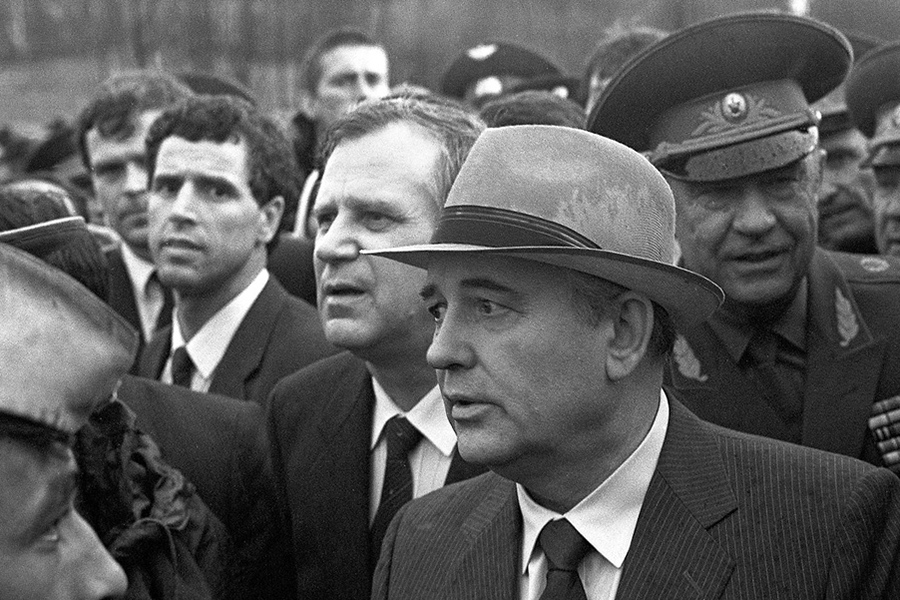 1989 год. Михаил Горбачев, Николай Рыжков и Дмитрий Язов