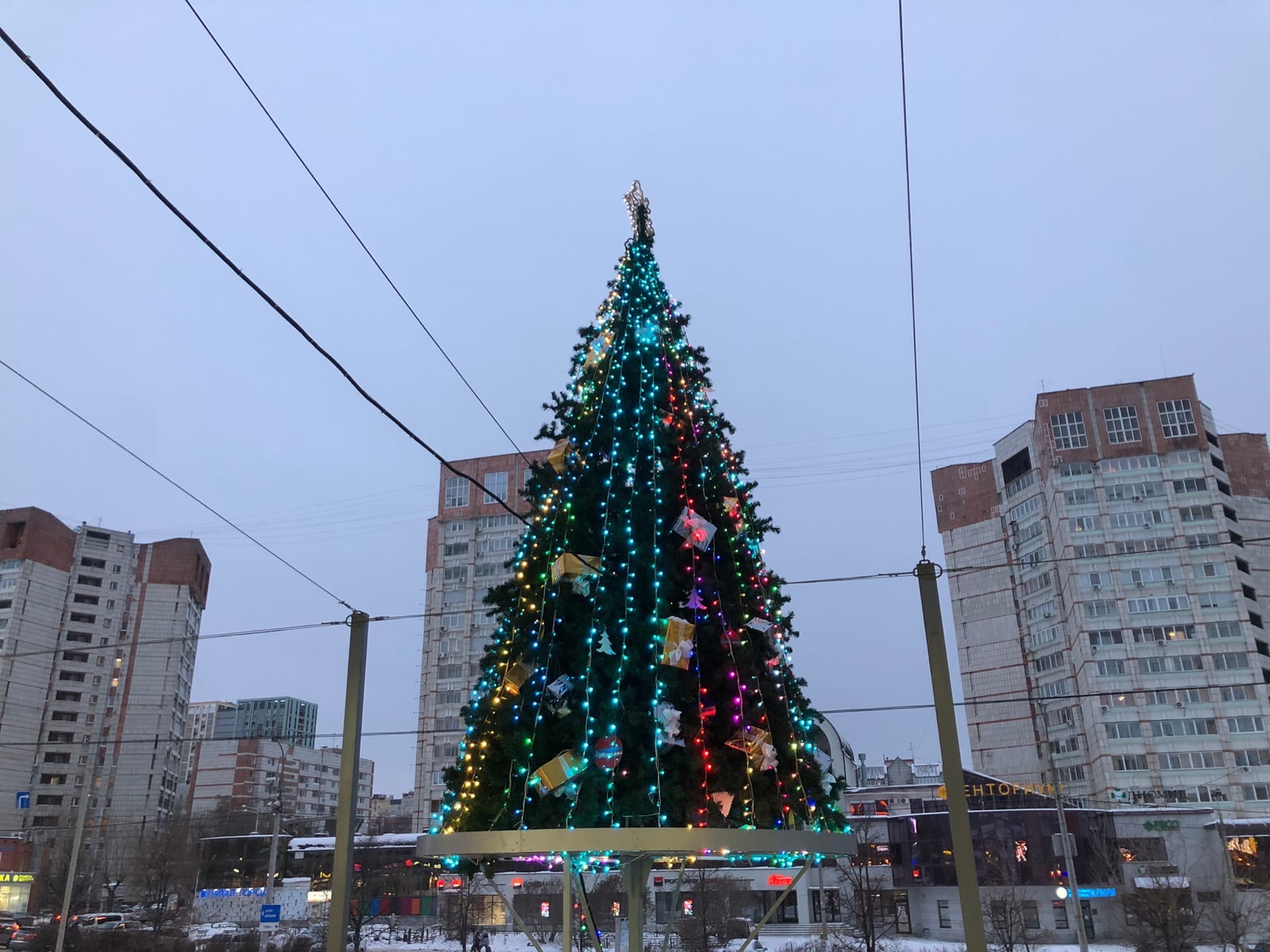 Ярмарки и «поезд Деда Мороза»: Новый год с ограничениями в Пермском крае