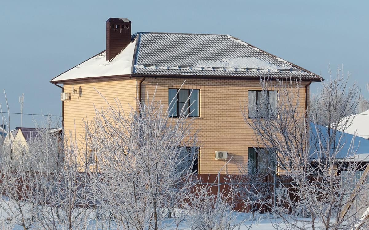 Обвал спроса, эскроу и обманутые дольщики: каким был 2025 год для ИЖС