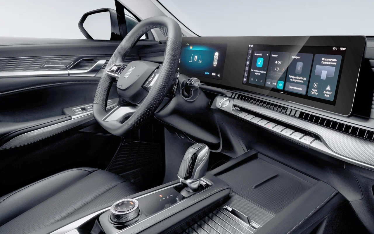 &laquo;Москвич М90&raquo; внутри по-модному лаконичный и стильный. Сохранил ряд физических кнопок. Шайба меняет ездовые режимы