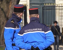 Таксисты избили полицейских в аэропорту Парижа 